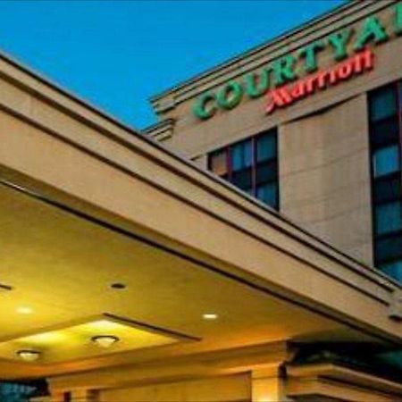 Courtyard By Marriott New York Laguardia Airport Ξενοδοχείο Εξωτερικό φωτογραφία