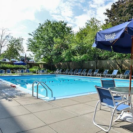 Courtyard By Marriott New York Laguardia Airport Ξενοδοχείο Εξωτερικό φωτογραφία