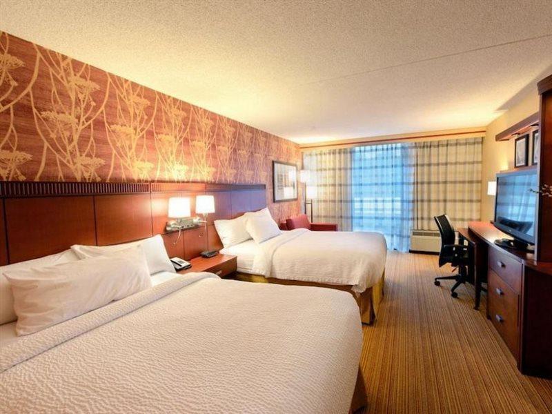 Courtyard By Marriott New York Laguardia Airport Ξενοδοχείο Εξωτερικό φωτογραφία