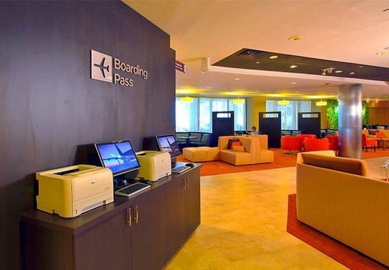 Courtyard By Marriott New York Laguardia Airport Ξενοδοχείο Εστιατόριο φωτογραφία