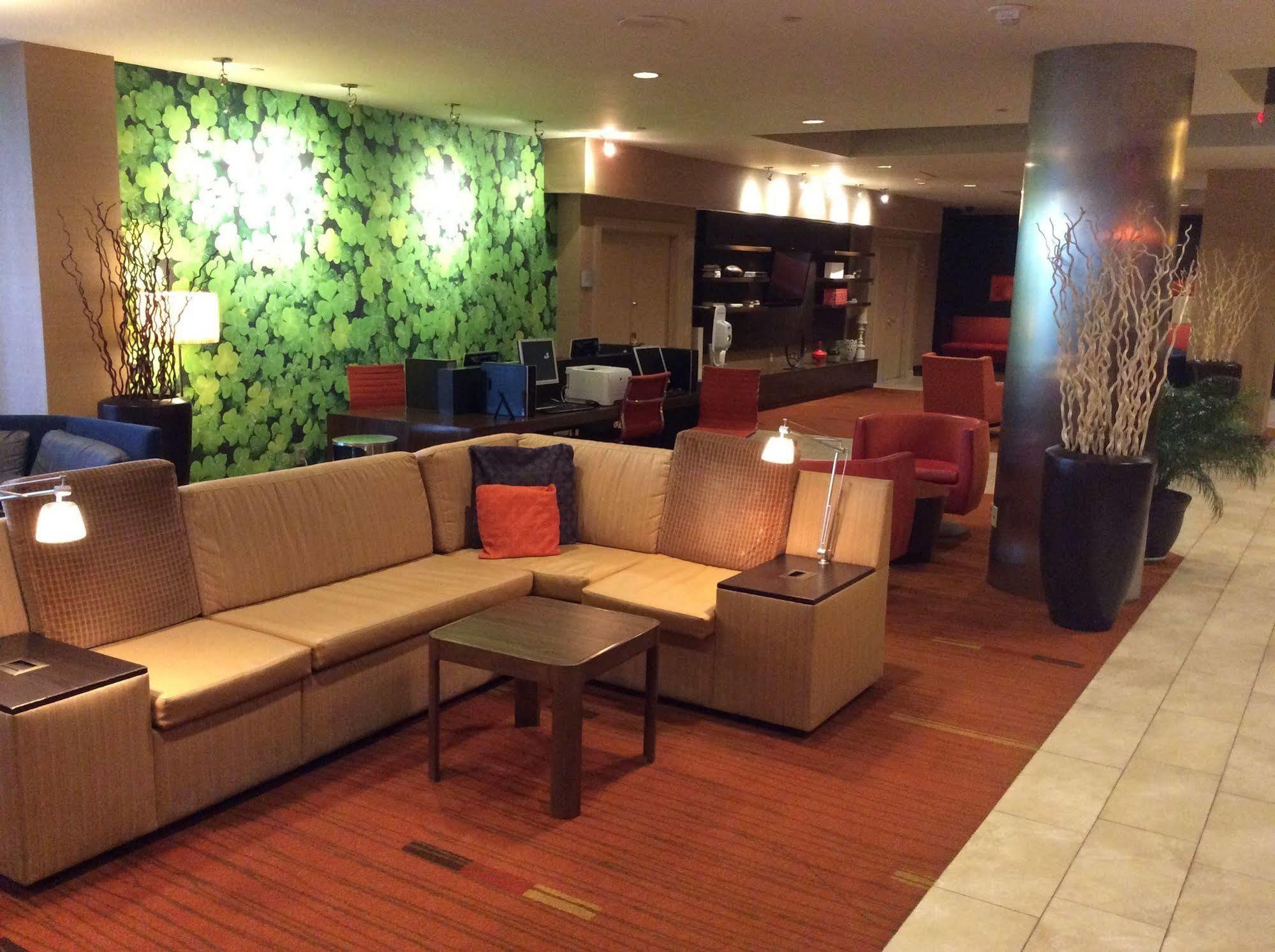 Courtyard By Marriott New York Laguardia Airport Ξενοδοχείο Εξωτερικό φωτογραφία