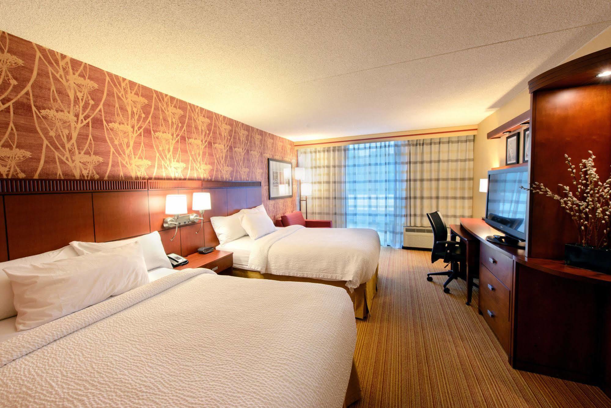 Courtyard By Marriott New York Laguardia Airport Ξενοδοχείο Εξωτερικό φωτογραφία