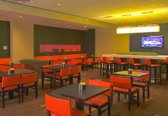 Courtyard By Marriott New York Laguardia Airport Ξενοδοχείο Εστιατόριο φωτογραφία